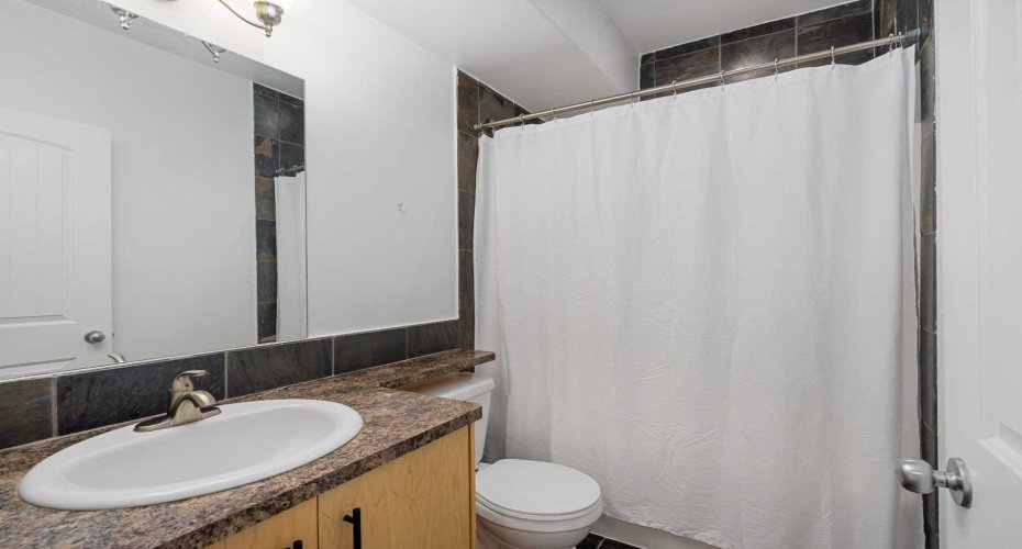 438 Luxstone Green, Airdrie, Alberta T4B 0A5, 5 Bedroom Bedrooms, 0 ,4 BathroomBathrooms,Residential,For Sale,Luxstone,0,A2323771