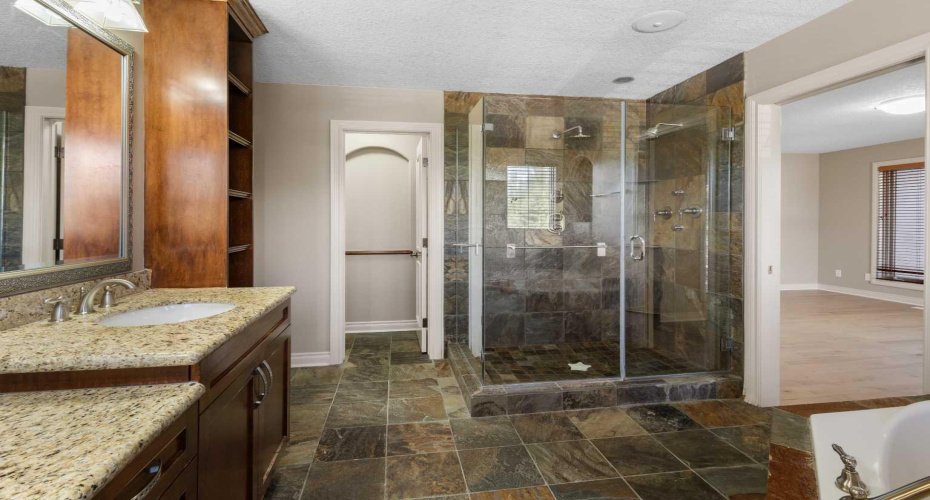 75 Discovery Ridge Mount, Calgary, Alberta T3H 5G2, 4 Bedroom Bedrooms, 0 ,4 BathroomBathrooms,Residential,For Sale,Discovery Ridge,0,A2323787