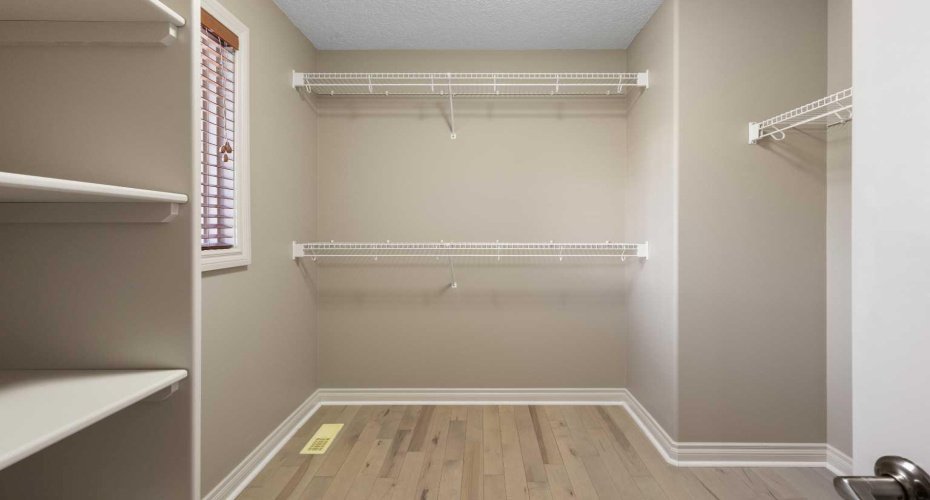 75 Discovery Ridge Mount, Calgary, Alberta T3H 5G2, 4 Bedroom Bedrooms, 0 ,4 BathroomBathrooms,Residential,For Sale,Discovery Ridge,0,A2323787