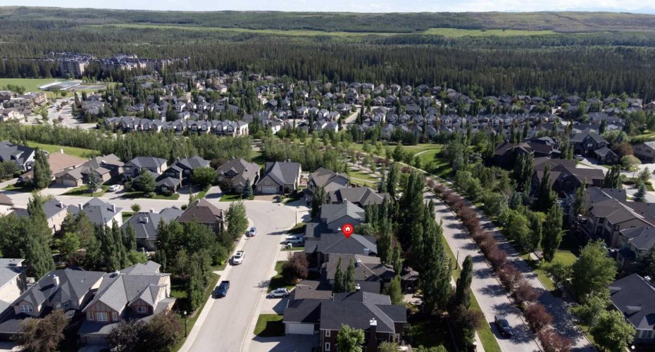 75 Discovery Ridge Mount, Calgary, Alberta T3H 5G2, 4 Bedroom Bedrooms, 0 ,4 BathroomBathrooms,Residential,For Sale,Discovery Ridge,0,A2323787