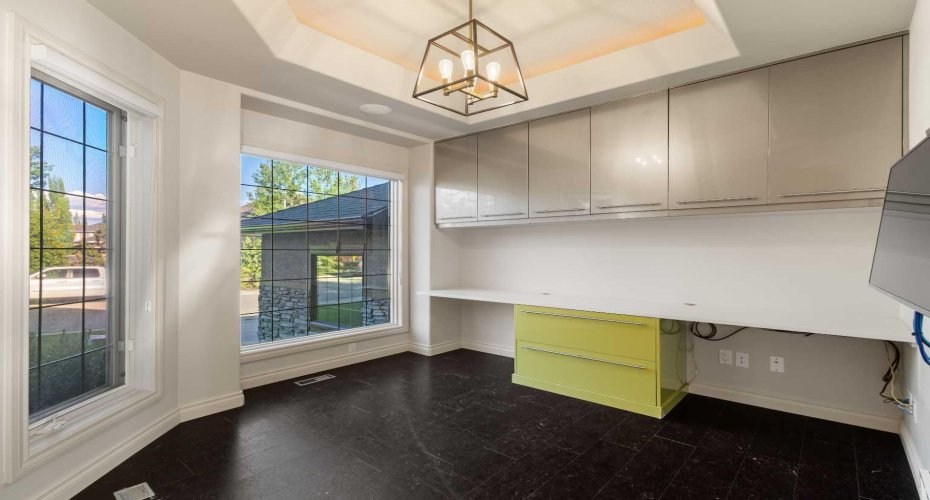 75 Discovery Ridge Mount, Calgary, Alberta T3H 5G2, 4 Bedroom Bedrooms, 0 ,4 BathroomBathrooms,Residential,For Sale,Discovery Ridge,0,A2323787