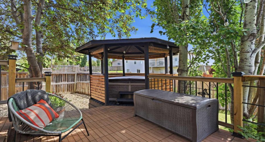 Hot tub with gazebo