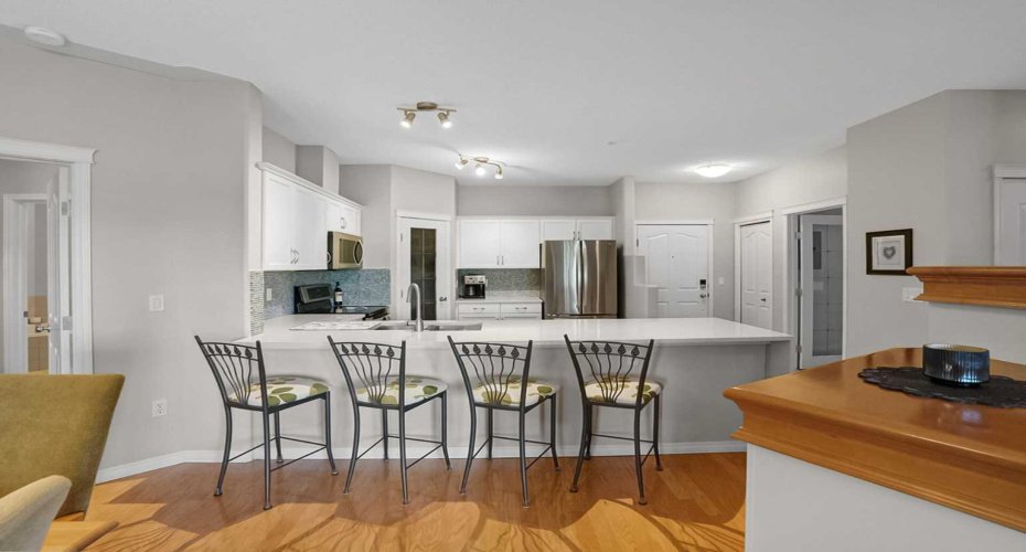 60 Sierra Morena Landing, Calgary, Alberta T3H 5H1, 2 Bedroom Bedrooms, 0 ,2 BathroomBathrooms,Residential,For Sale,Sierra Morena,0,A2325013