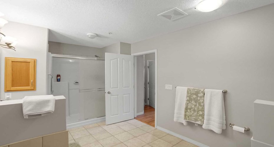 60 Sierra Morena Landing, Calgary, Alberta T3H 5H1, 2 Bedroom Bedrooms, 0 ,2 BathroomBathrooms,Residential,For Sale,Sierra Morena,0,A2325013