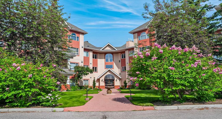 60 Sierra Morena Landing, Calgary, Alberta T3H 5H1, 2 Bedroom Bedrooms, 0 ,2 BathroomBathrooms,Residential,For Sale,Sierra Morena,0,A2325013