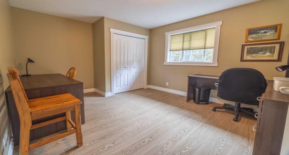 Bedroom/Office 1