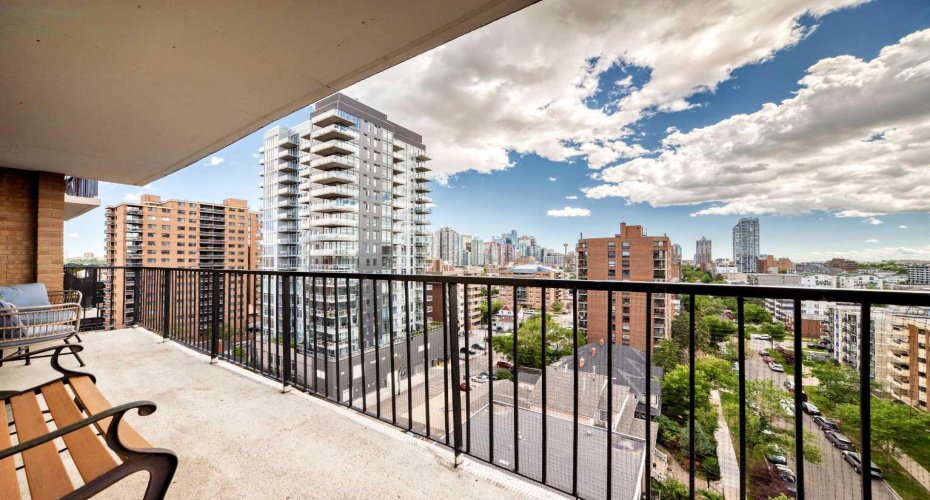 1330 15 Avenue, Calgary, Alberta T3C 3N7, 2 Bedroom Bedrooms, 0 ,1 BathroomBathrooms,Residential,For Sale,15,0,A2325150