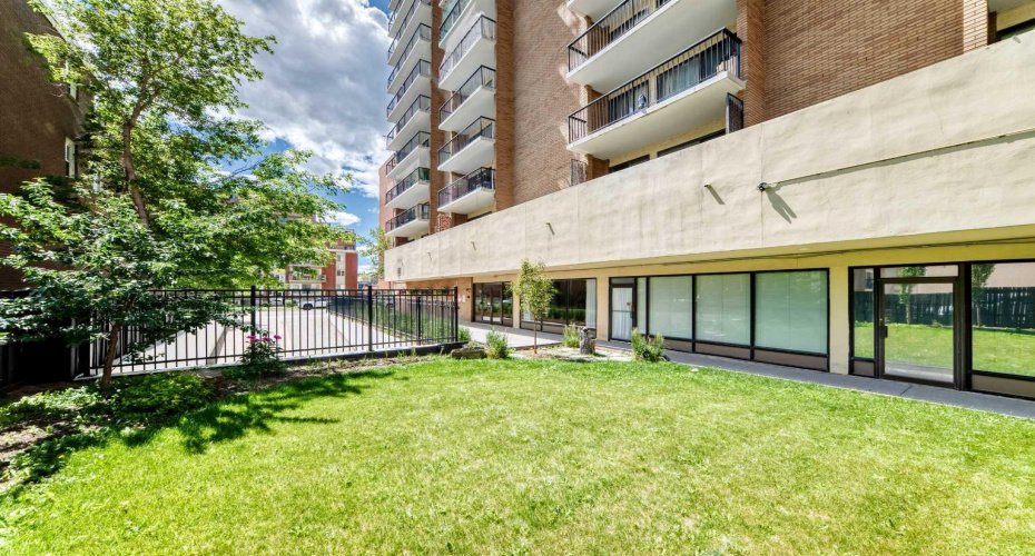 1330 15 Avenue, Calgary, Alberta T3C 3N7, 2 Bedroom Bedrooms, 0 ,1 BathroomBathrooms,Residential,For Sale,15,0,A2325150