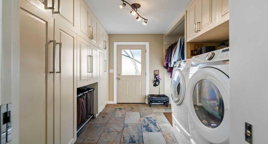 Main floor Mud/ Laundry