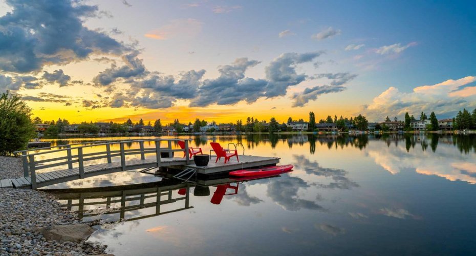 Lakefront  85 Sunset Way
