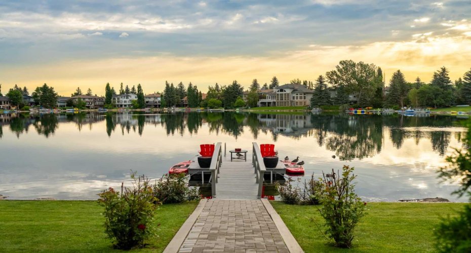 Lakefront Living
