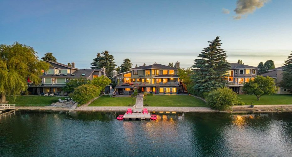 Lakefront  Living