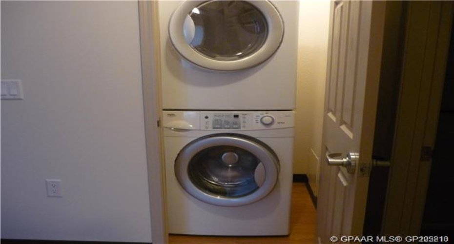 4304 51 Street, Spirit River, Alberta T0H 3G0, 1 Bedroom Bedrooms, 0 ,1 BathroomBathrooms,Residential,For Sale,51,0,A2325478