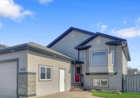 7613 114 Street, Grande Prairie, Alberta T8W0G3, 5 Bedroom Bedrooms, 0 ,3 BathroomBathrooms,Residential,For Sale,114,0,A2325489