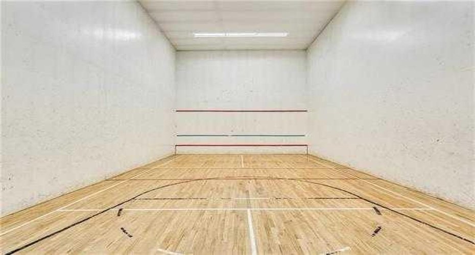 221 6 Avenue, Calgary, Alberta T2G 4Z9, 1 Bedroom Bedrooms, 0 ,1 BathroomBathrooms,Residential,For Sale,6,0,A2325507