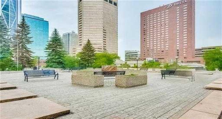 221 6 Avenue, Calgary, Alberta T2G 4Z9, 1 Bedroom Bedrooms, 0 ,1 BathroomBathrooms,Residential,For Sale,6,0,A2325507