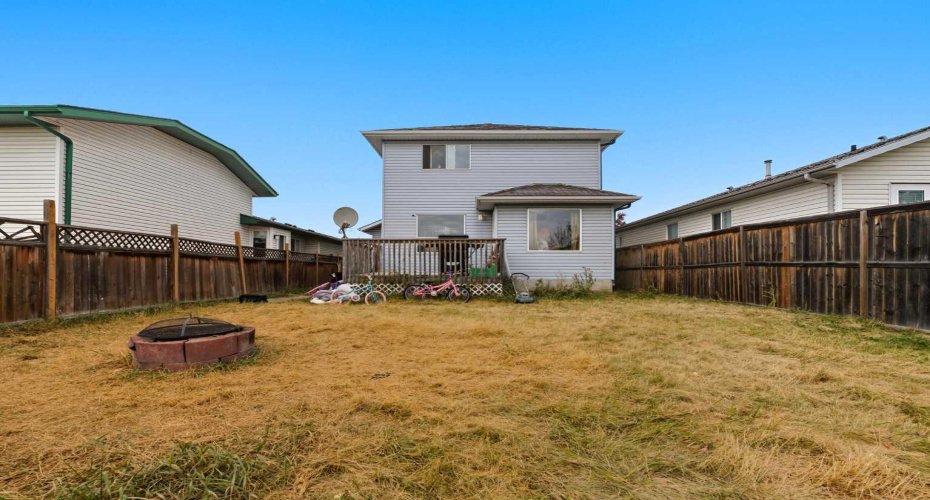 141 Saratoga Close, Calgary, Alberta T1Y 7A1, 3 Bedroom Bedrooms, 0 ,2 BathroomBathrooms,Residential,For Sale,Saratoga,0,A2325534