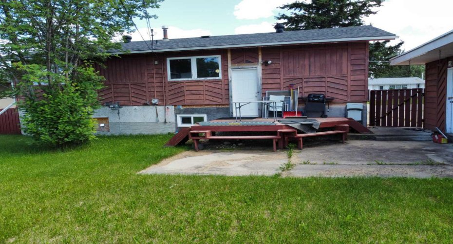 410 7 Street, Fox Creek, Alberta t0h1p0, 6 Bedroom Bedrooms, 0 ,2 BathroomBathrooms,Residential,For Sale,7,0,A2325573