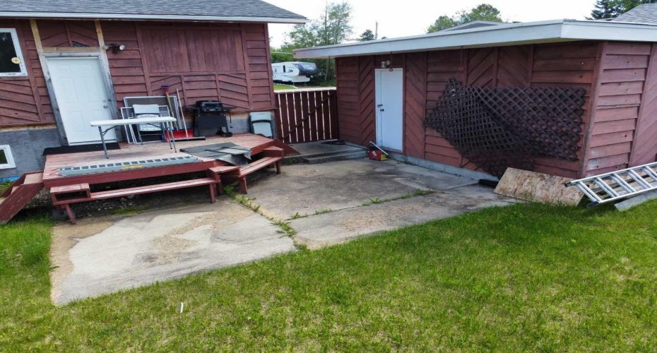 410 7 Street, Fox Creek, Alberta t0h1p0, 6 Bedroom Bedrooms, 0 ,2 BathroomBathrooms,Residential,For Sale,7,0,A2325573