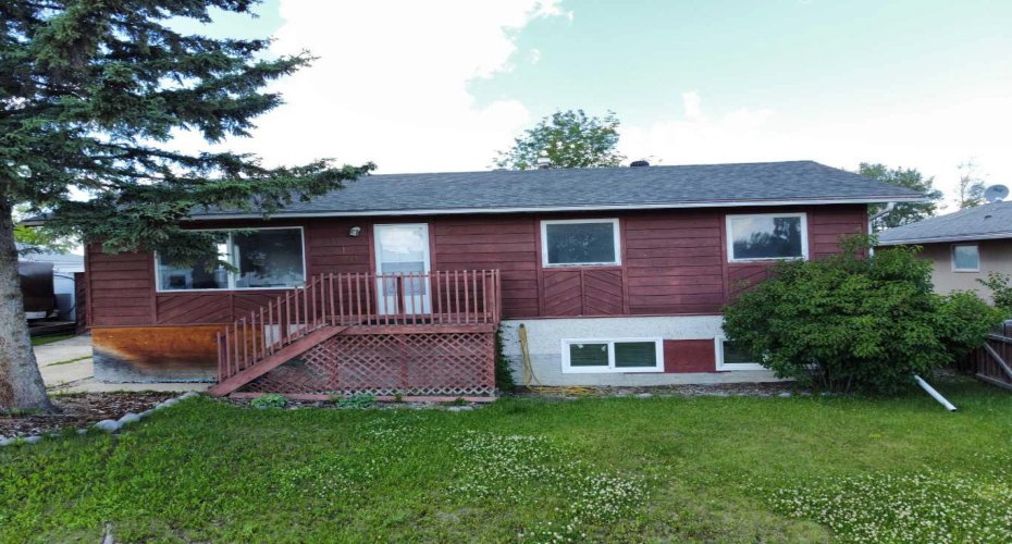 410 7 Street, Fox Creek, Alberta t0h1p0, 6 Bedroom Bedrooms, 0 ,2 BathroomBathrooms,Residential,For Sale,7,0,A2325573