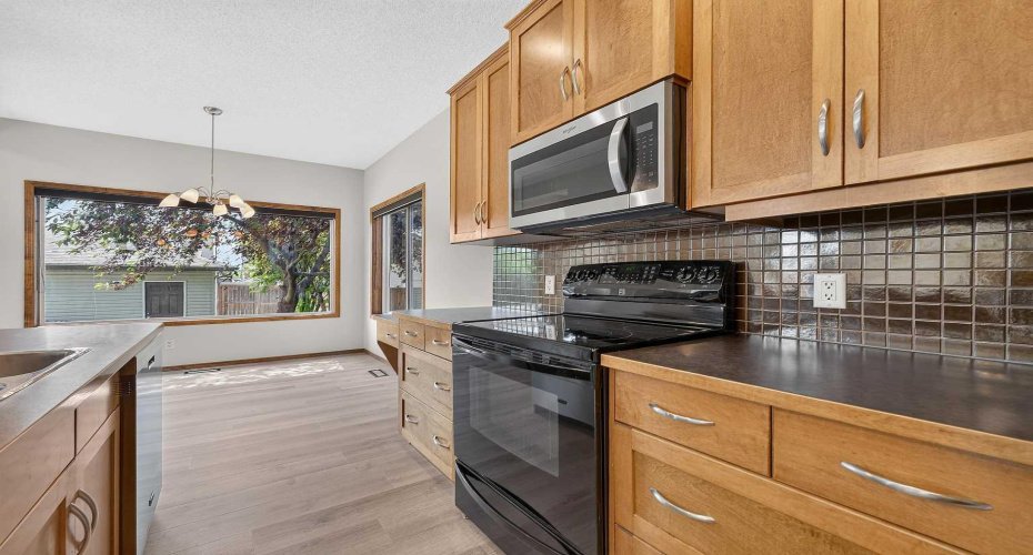 249 Elgin Manor, Calgary, Alberta T2Z 4Z7, 4 Bedroom Bedrooms, 0 ,4 BathroomBathrooms,Residential,For Sale,Elgin,0,A2326021