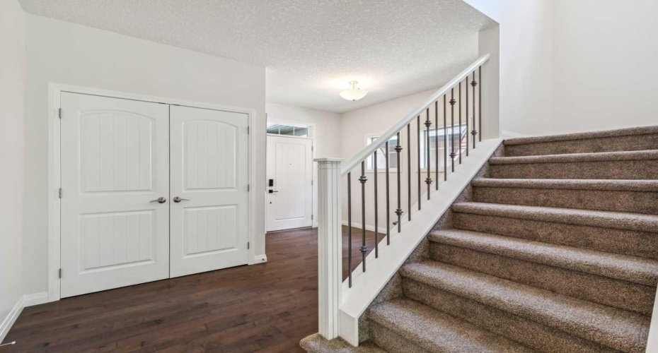 81 Riviera Crescent, Cochrane, Alberta T4C 0T6, 4 Bedrooms Bedrooms, ,4 BathroomsBathrooms,Residential,For Sale,Riviera,A2326213