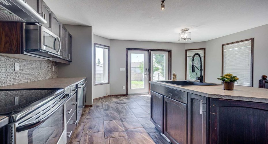17 Stanford Boulevard, Blackfalds, Alberta T0M 0J0, 3 Bedroom Bedrooms, 0 ,3 BathroomBathrooms,Residential,For Sale,Stanford,0,A2326358