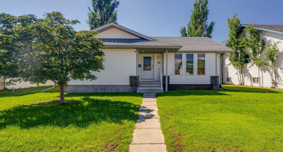 17 Stanford Boulevard, Blackfalds, Alberta T0M 0J0, 3 Bedroom Bedrooms, 0 ,3 BathroomBathrooms,Residential,For Sale,Stanford,0,A2326358