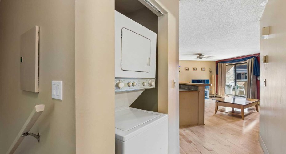 712 4 Street, Calgary, Alberta T2E 3S8, 1 Bedroom Bedrooms, 0 ,1 BathroomBathrooms,Residential,For Sale,4,0,A2326543