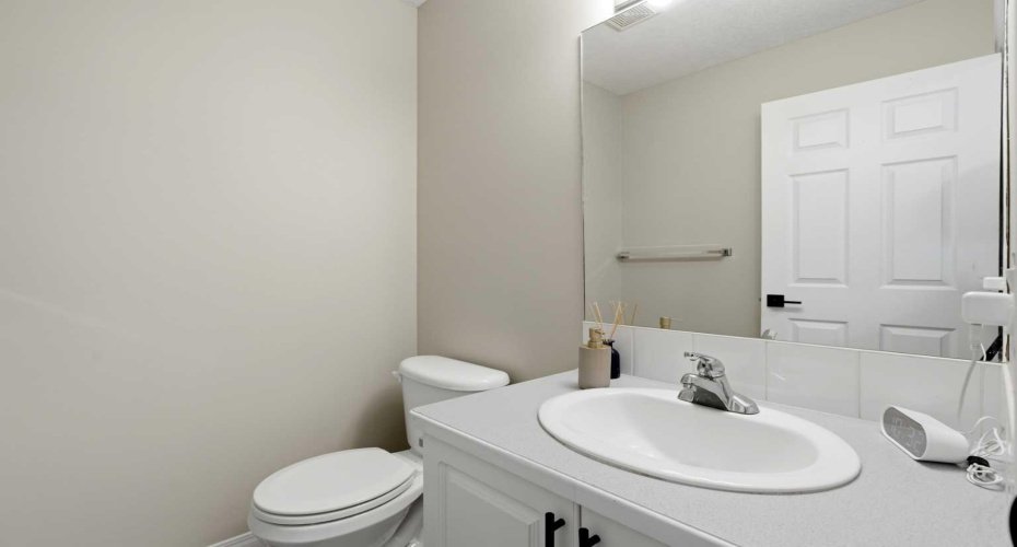15 Silver Springs Way, Airdrie, Alberta T4B2W1, 2 Bedroom Bedrooms, 0 ,3 BathroomBathrooms,Residential,For Sale,Silver Springs,0,A2326645
