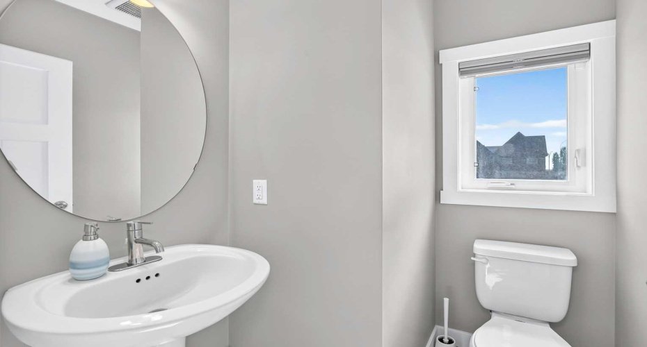 193 Livingston Common, Calgary, Alberta T3P 1K1, 2 Bedroom Bedrooms, 0 ,3 BathroomBathrooms,Residential,For Sale,Livingston,0,A2326647