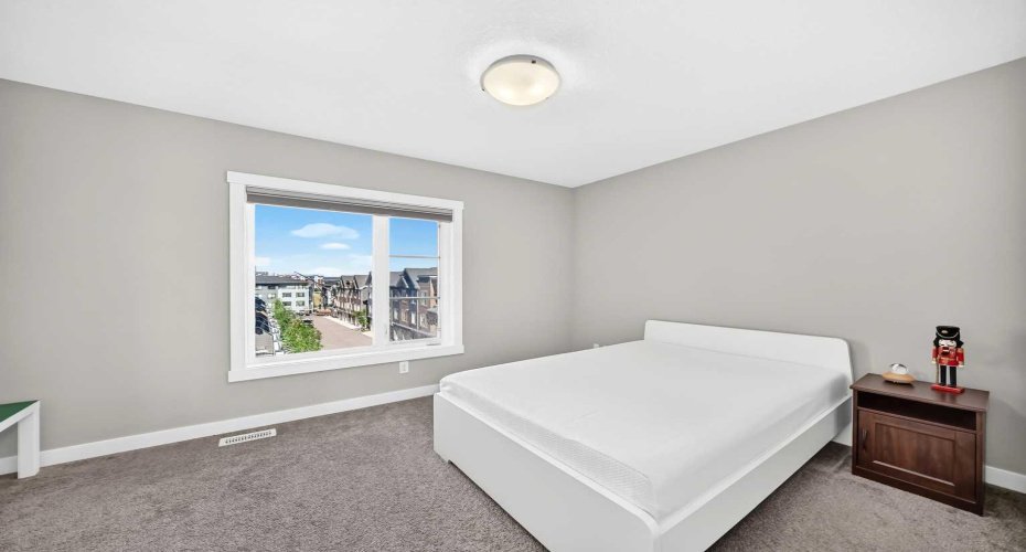 193 Livingston Common, Calgary, Alberta T3P 1K1, 2 Bedroom Bedrooms, 0 ,3 BathroomBathrooms,Residential,For Sale,Livingston,0,A2326647