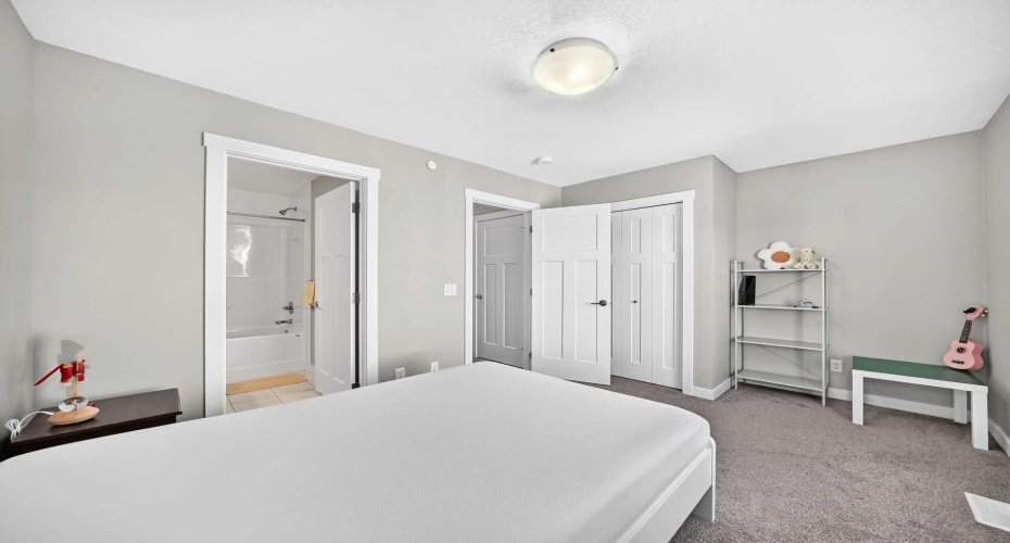 193 Livingston Common, Calgary, Alberta T3P 1K1, 2 Bedroom Bedrooms, 0 ,3 BathroomBathrooms,Residential,For Sale,Livingston,0,A2326647
