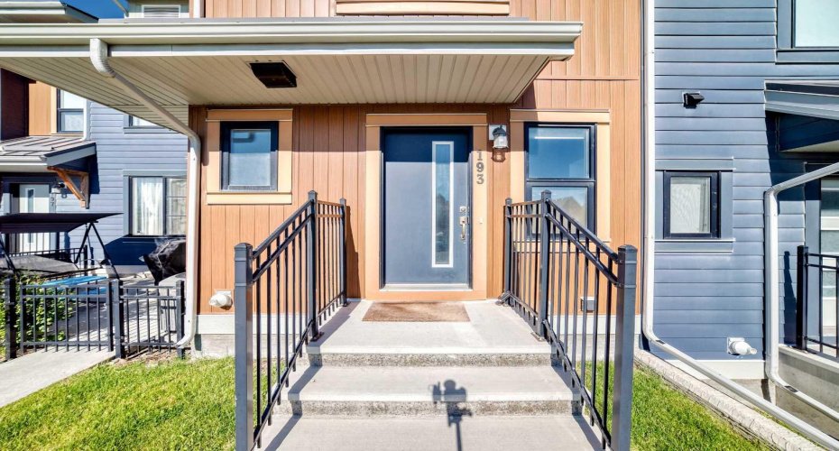 193 Livingston Common, Calgary, Alberta T3P 1K1, 2 Bedroom Bedrooms, 0 ,3 BathroomBathrooms,Residential,For Sale,Livingston,0,A2326647