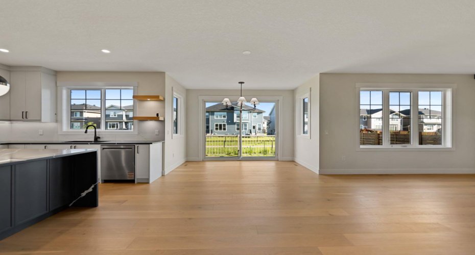 39 South Shore Road, Chestermere, Alberta T1X2Y4, 5 Bedrooms Bedrooms, ,4 BathroomsBathrooms,Residential,For Sale,South Shore,A2326730