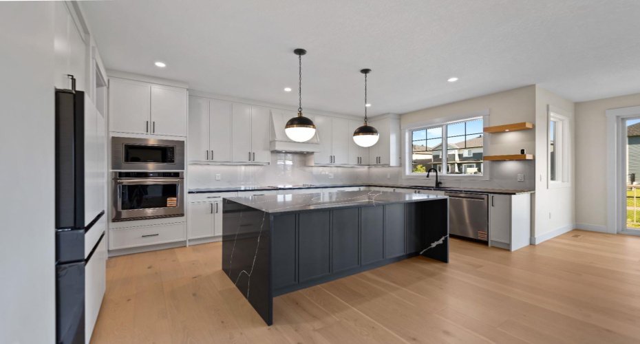 39 South Shore Road, Chestermere, Alberta T1X2Y4, 5 Bedrooms Bedrooms, ,4 BathroomsBathrooms,Residential,For Sale,South Shore,A2326730