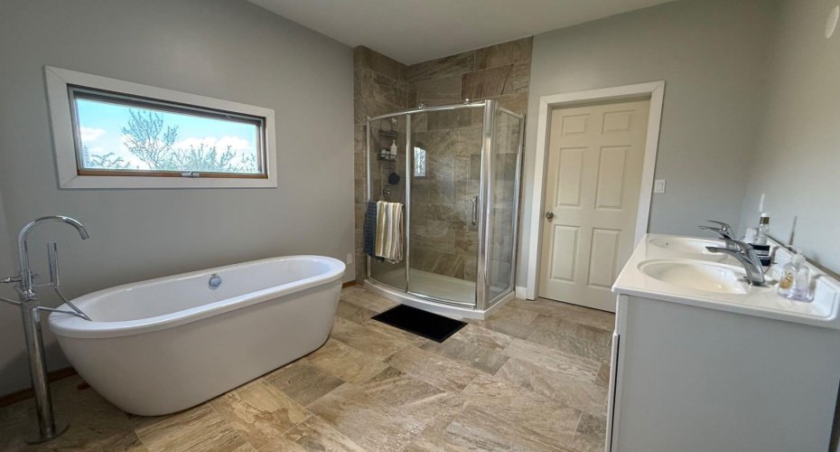 171076 9 Highway, Rural Starland County, Alberta T0J0T0, 4 Bedroom Bedrooms, 0 ,2 BathroomBathrooms,Residential,For Sale,9,0,A2326770