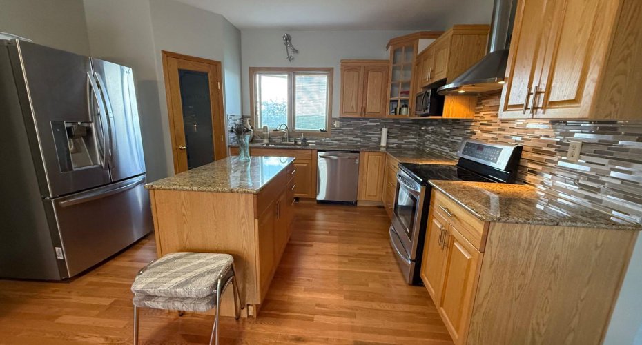 171076 9 Highway, Rural Starland County, Alberta T0J0T0, 4 Bedroom Bedrooms, 0 ,2 BathroomBathrooms,Residential,For Sale,9,0,A2326770