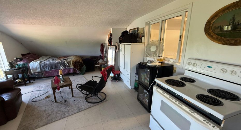 171076 9 Highway, Rural Starland County, Alberta T0J0T0, 4 Bedroom Bedrooms, 0 ,2 BathroomBathrooms,Residential,For Sale,9,0,A2326770