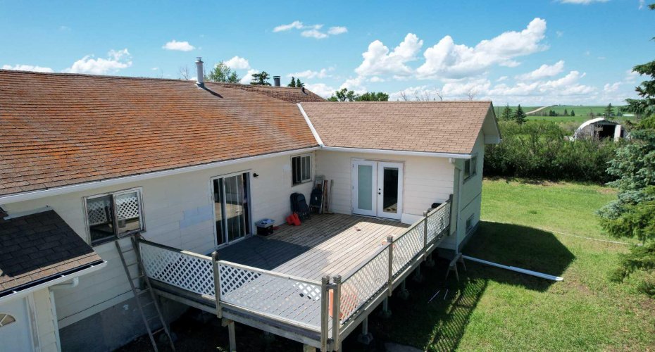 171076 9 Highway, Rural Starland County, Alberta T0J0T0, 4 Bedroom Bedrooms, 0 ,2 BathroomBathrooms,Residential,For Sale,9,0,A2326770