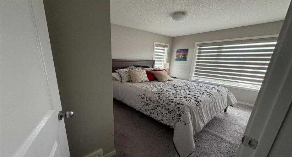 202 EVANSRIDGE Park, Calgary, Alberta T3P0N7, 3 Bedroom Bedrooms, 0 ,3 BathroomBathrooms,Residential,For Sale,EVANSRIDGE,0,A2326772