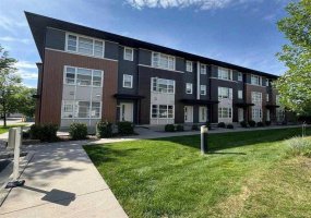 202 EVANSRIDGE Park, Calgary, Alberta T3P0N7, 3 Bedroom Bedrooms, 0 ,3 BathroomBathrooms,Residential,For Sale,EVANSRIDGE,0,A2326772