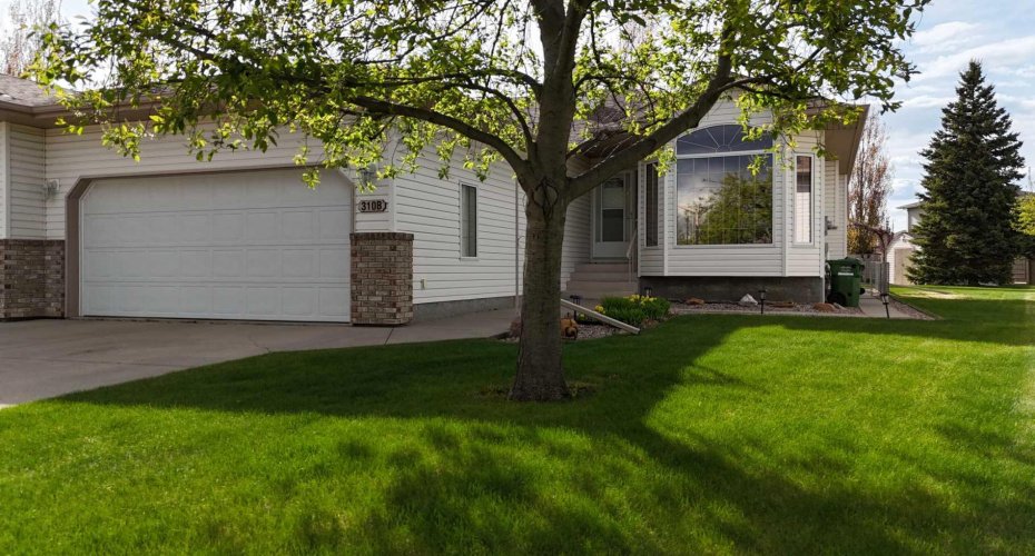 310B Edgewood Close, Camrose, Alberta T4V4P9, 3 Bedroom Bedrooms, 0 ,2 BathroomBathrooms,Residential,For Sale,Edgewood,0,A2326775
