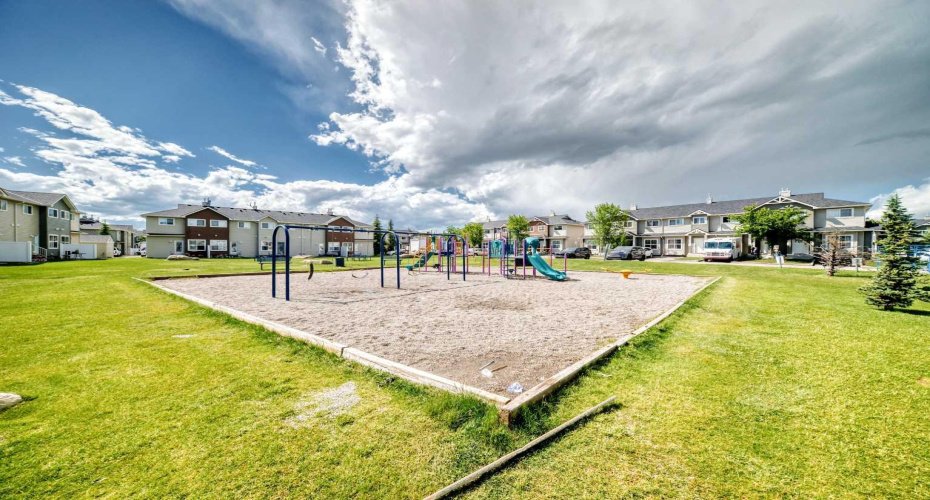 111 Tarawood Lane, Calgary, Alberta T3J 0C1, 3 Bedroom Bedrooms, 0 ,3 BathroomBathrooms,Residential,For Sale,Tarawood,0,A2326825