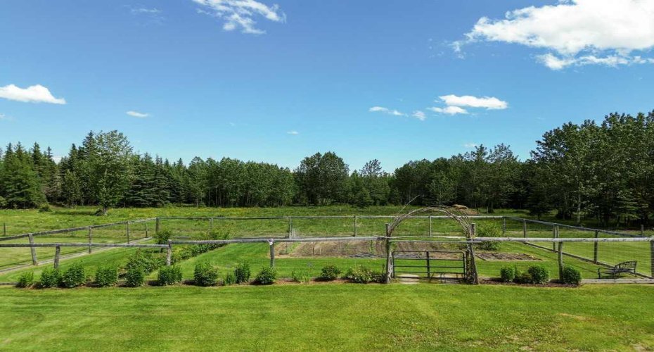 400043 Range Road 6-4, Rural Clearwater County, Alberta T4T 1B7, 4 Bedroom Bedrooms, 0 ,3 BathroomBathrooms,Agri-business,For Sale,Range Road 6-4,0,A2326830