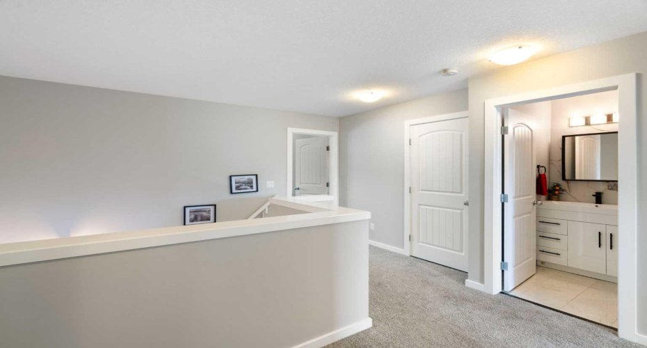 28 Heritage Vista, Cochrane, Alberta T4C 2N6, 3 Bedrooms Bedrooms, ,3 BathroomsBathrooms,Residential,For Sale,Heritage,A2326868