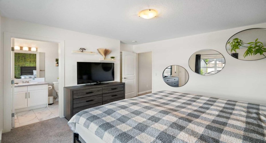 28 Heritage Vista, Cochrane, Alberta T4C 2N6, 3 Bedrooms Bedrooms, ,3 BathroomsBathrooms,Residential,For Sale,Heritage,A2326868