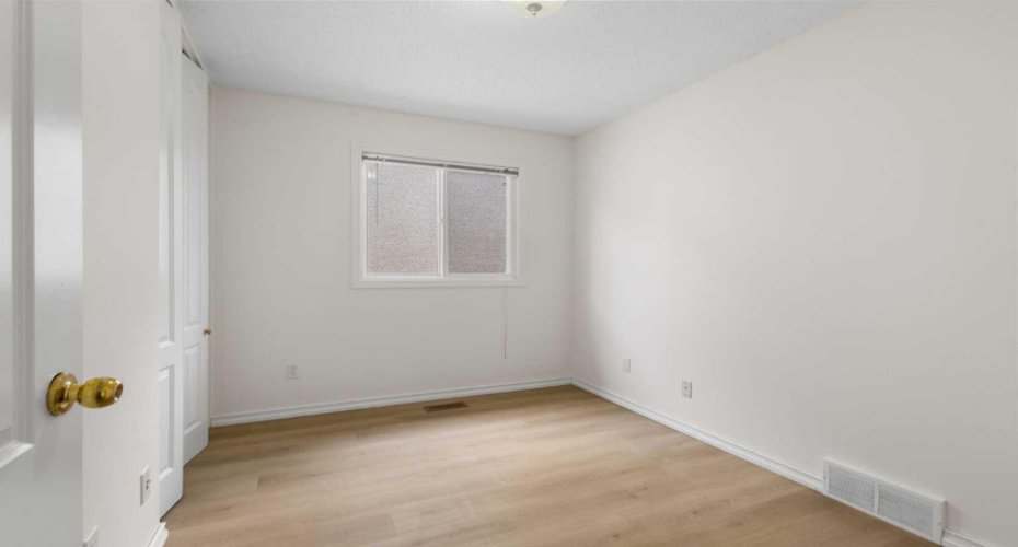 268 Madeira Place, Calgary, Alberta T2A5T1, 5 Bedroom Bedrooms, 0 ,2 BathroomBathrooms,Residential,For Sale,Madeira,0,A2326897