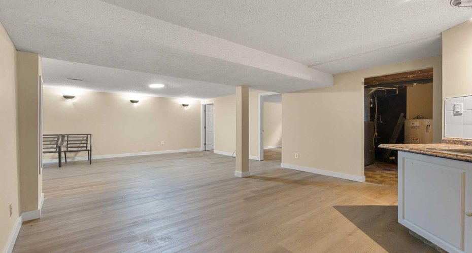 268 Madeira Place, Calgary, Alberta T2A5T1, 5 Bedroom Bedrooms, 0 ,2 BathroomBathrooms,Residential,For Sale,Madeira,0,A2326897