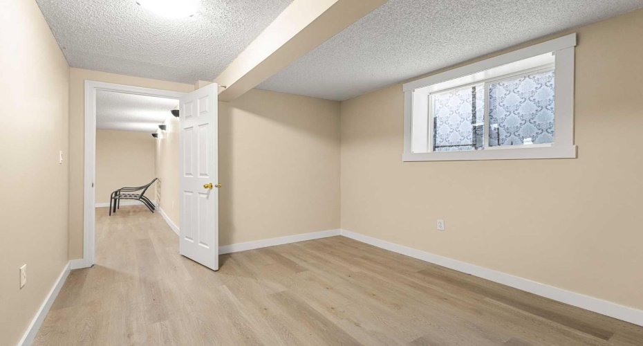 268 Madeira Place, Calgary, Alberta T2A5T1, 5 Bedroom Bedrooms, 0 ,2 BathroomBathrooms,Residential,For Sale,Madeira,0,A2326897